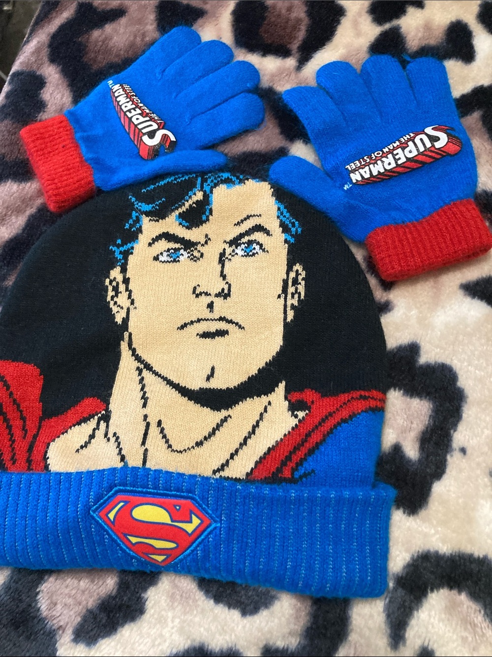 3-4 Year old DC Comics Superman Beanie and Gloves Set - Blue, Red, Black